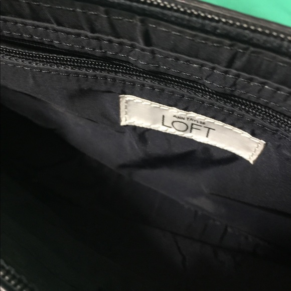 Ann Taylor LOFT navy blue purse - Picture 3 of 3